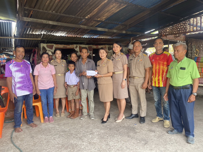 ช่วยเหลือครอบครัวนักเรียนที่ประสบอัคคีภัย