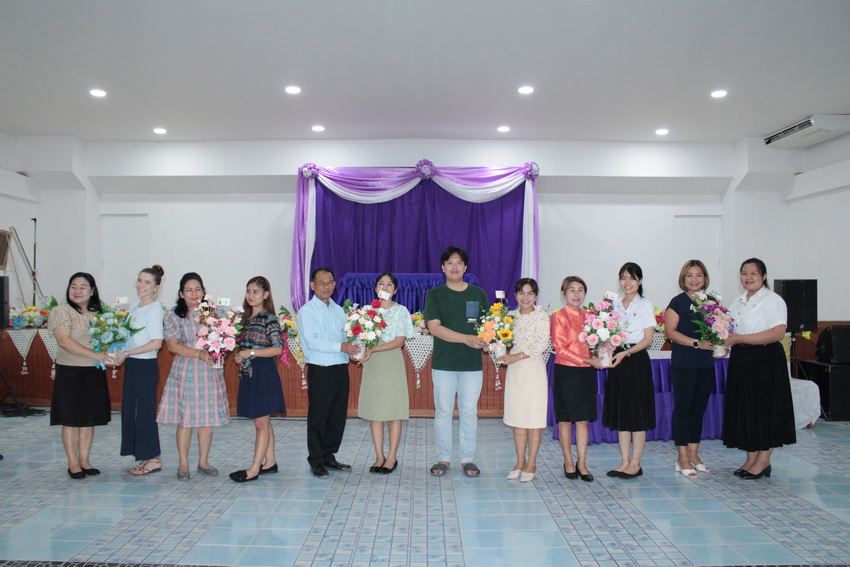 รับ-ส่ง บุคลากรโรงเรียน