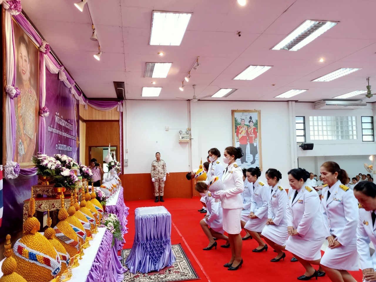ร่วมในพิธีเฉลิมพระเกียรติสมเด็จพระนางเจ้าฯ พระบรมราชินี