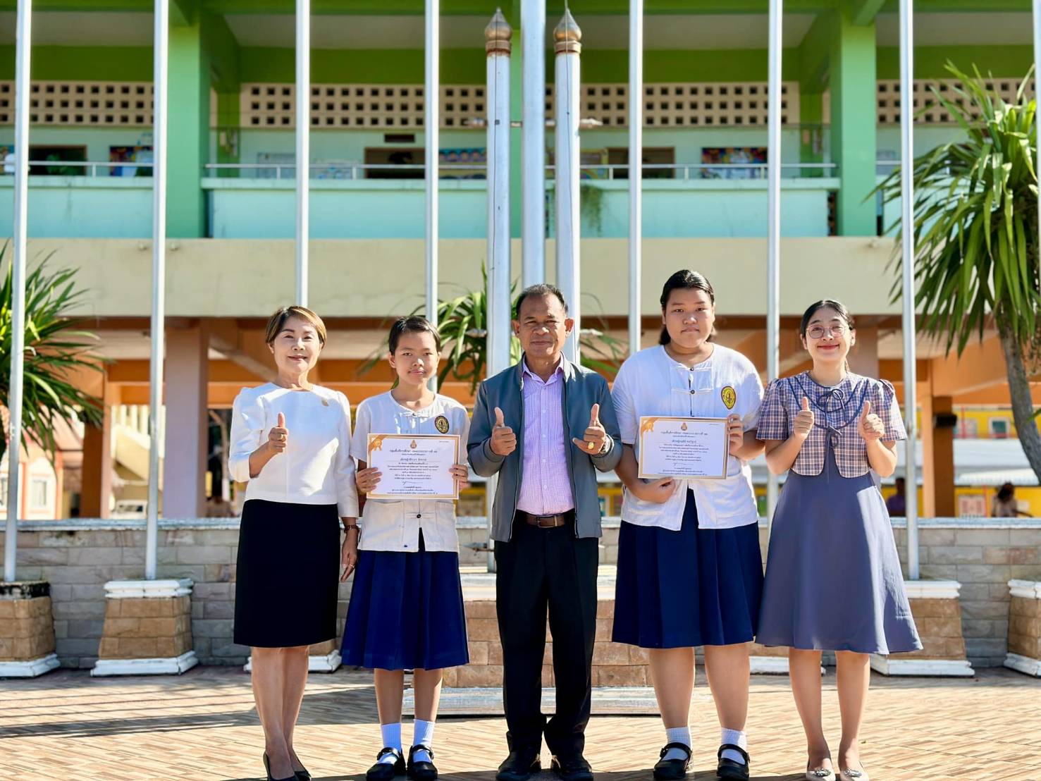 เหรียญทองแดง สอบแข่งขันอัจริยภาพด้านคณิตศาสตร์ วิทยาศาสตร์ เขตตรวจราชการที่ ๑๒ ร้อยแก่นสารสินธุ์