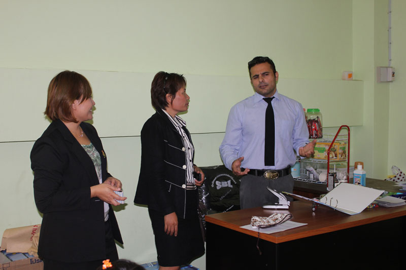 เยี่มชมห้องเรียนพิเศษภาษาอังกฤษที่โรงเรียนบ้านนาก้านเหลือง