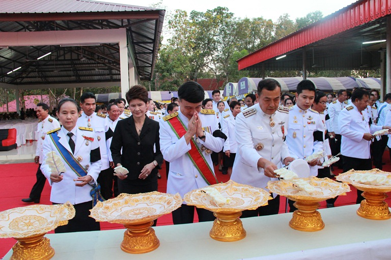 ร่วมวางดอกไม้จันทน์ พิธีพระราชทานเพลิงพระศพ สมเด็จพระญาณสังวร สมเด็จพระสังฆราชสกลมหาสังฆปริยายก