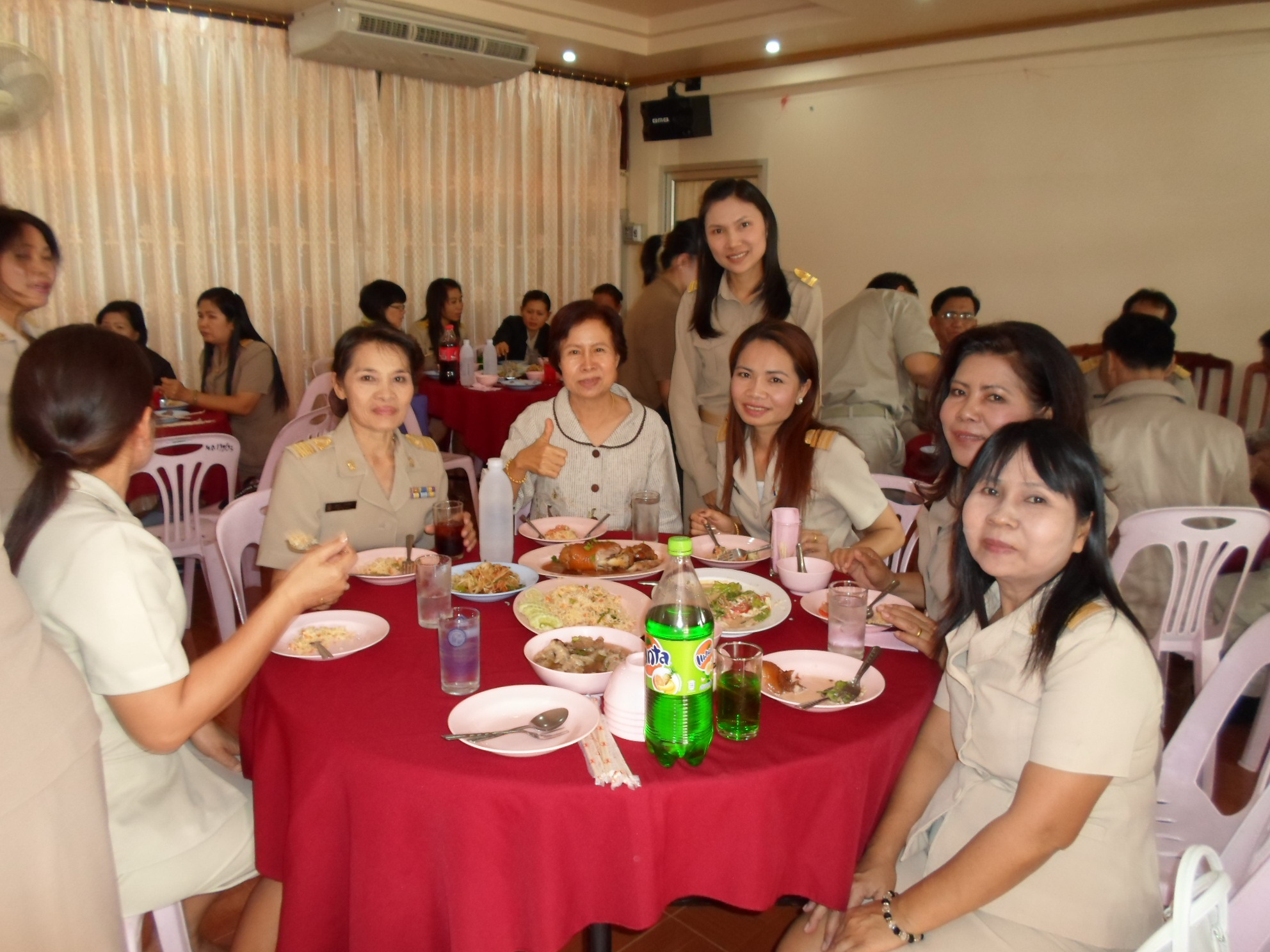 เลี้ยงส่งคุณครูสุทธาทิพย์ ศุภรมย์ เข้ารับราชการครู 