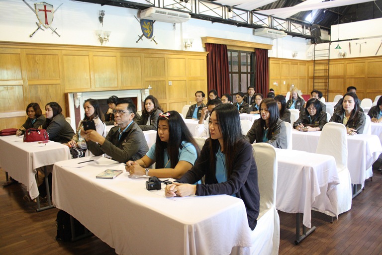 ประชุมสัมมนา ติดตามนโยบายปี 2558 เป็นปีปลอดนักเรียนอ่านไม่ออกเขียนไม่ได้ฯ