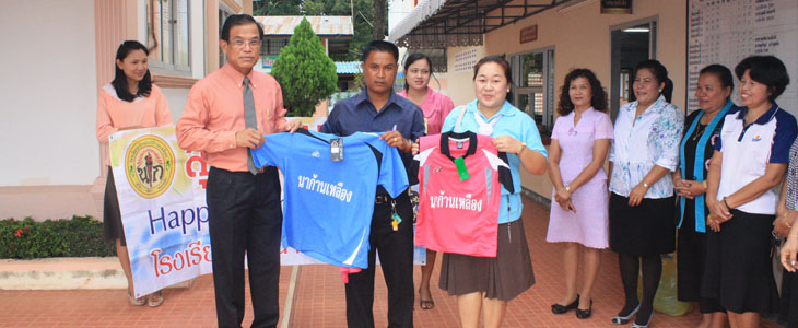 บริษัทพรสวรรค์การท่องเที่ยว สนับสนุนชุดกีฬานักฟุตบอล