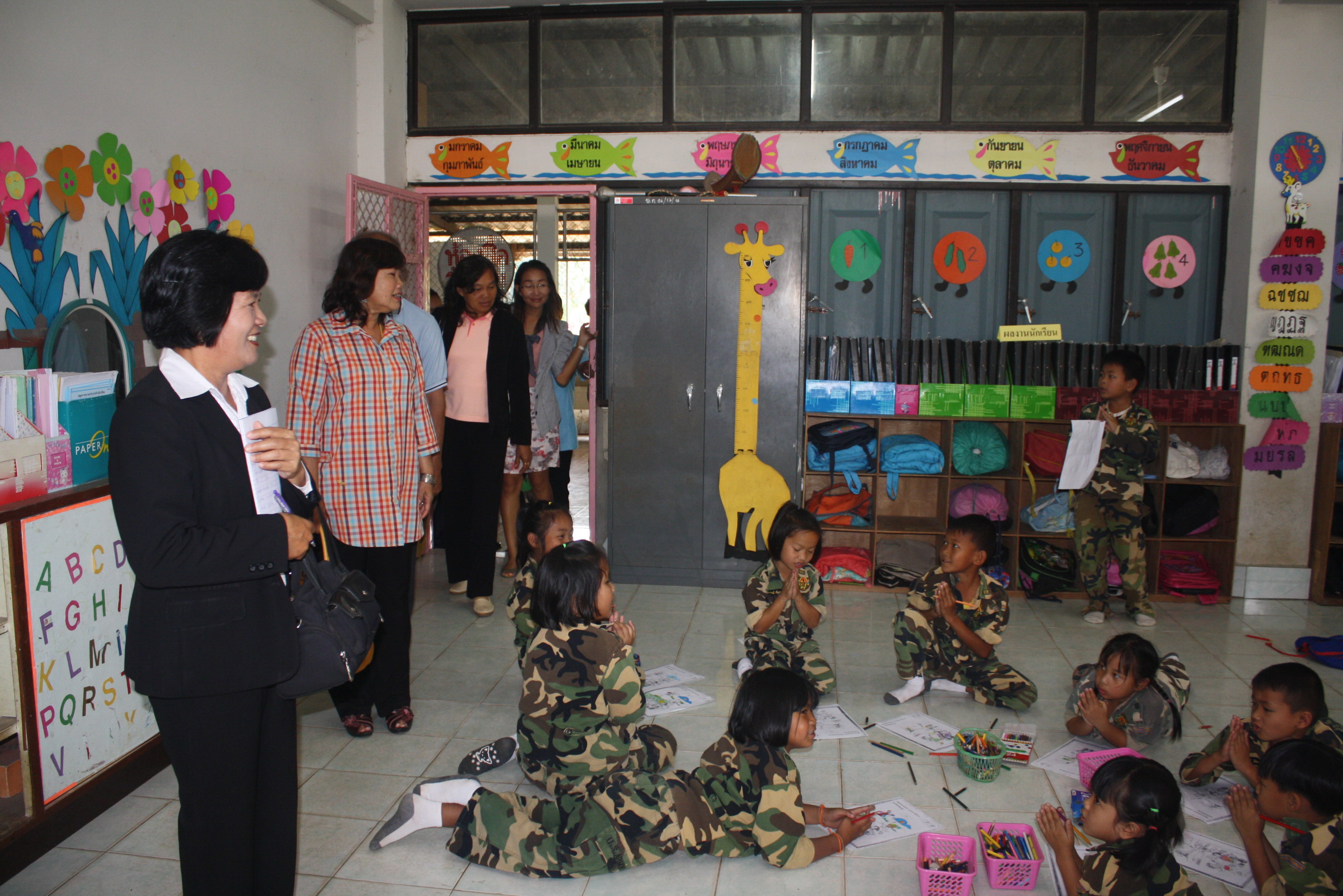 ข้าราชการครูฯ จากอำเภอบ้านแพง และมูลนิธิศุภนิมิตร ศึกษาดูงานการจัดการเรียนการสอน ระดับปฐมวัย