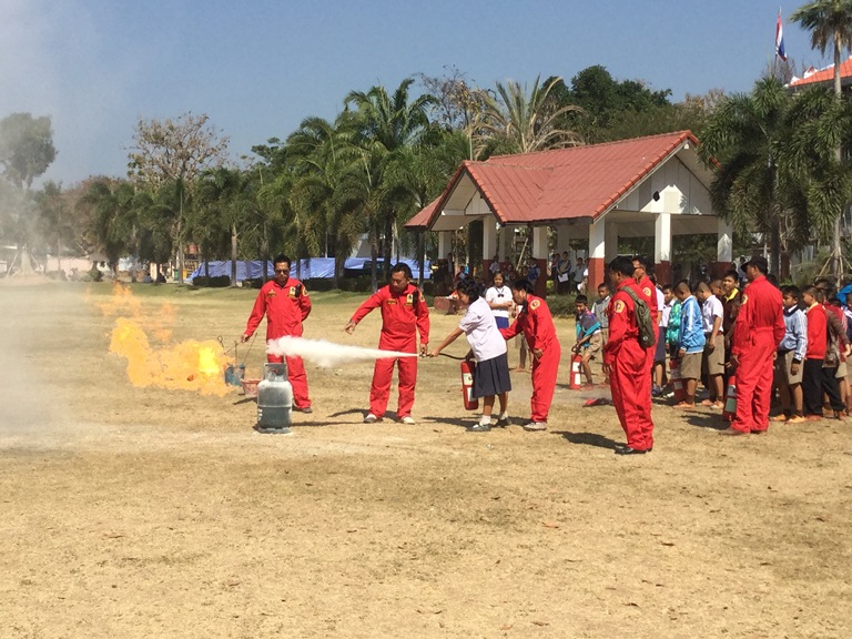 อบรมตามโครงการรณรงค์ป้องกันอัคคีภัยในสถานศึกษา