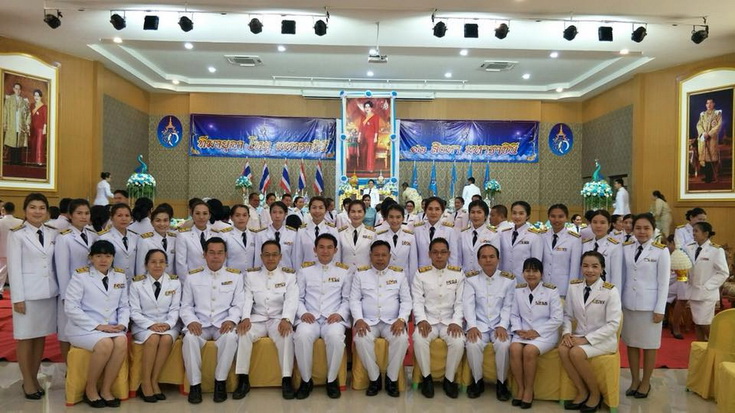 ร่วมในพิธีถวายพระพรสมเด็จพระนางเจ้าสิริกิติ์พระบรมราชินีนาถ ในรัชกาลที่ ๙ เนื่องในวันแม่แห่งชาติ