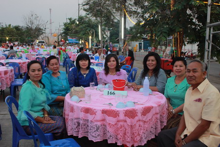 คณะครูโรงเรียนบ้านนาก้านเหลืองร่วมงาน พิธีบวงสรวงหลักเมืองภูเวียง ประจำปี 2556